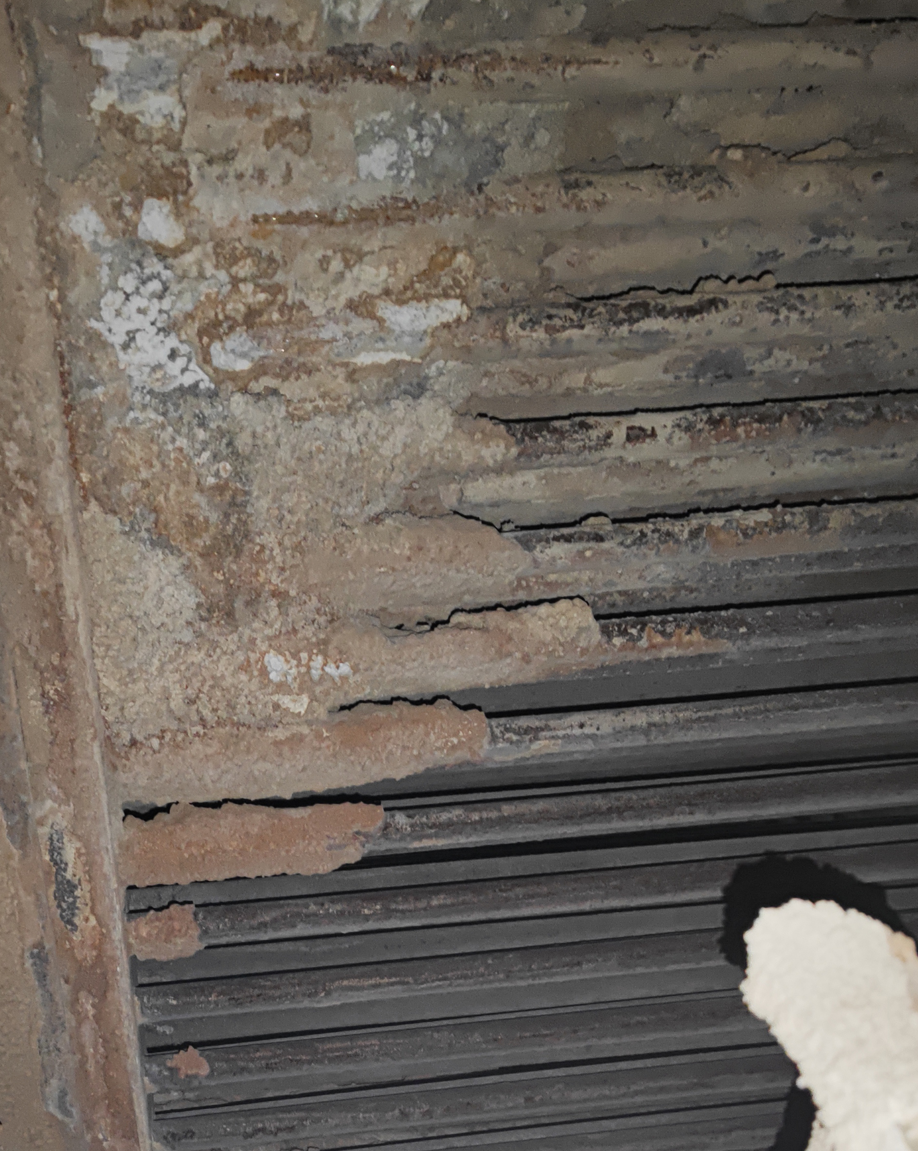 limescale removal from cooling tower – before cleaning